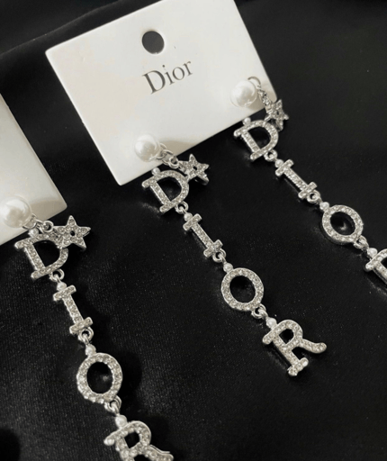 עגיל דיור נופל