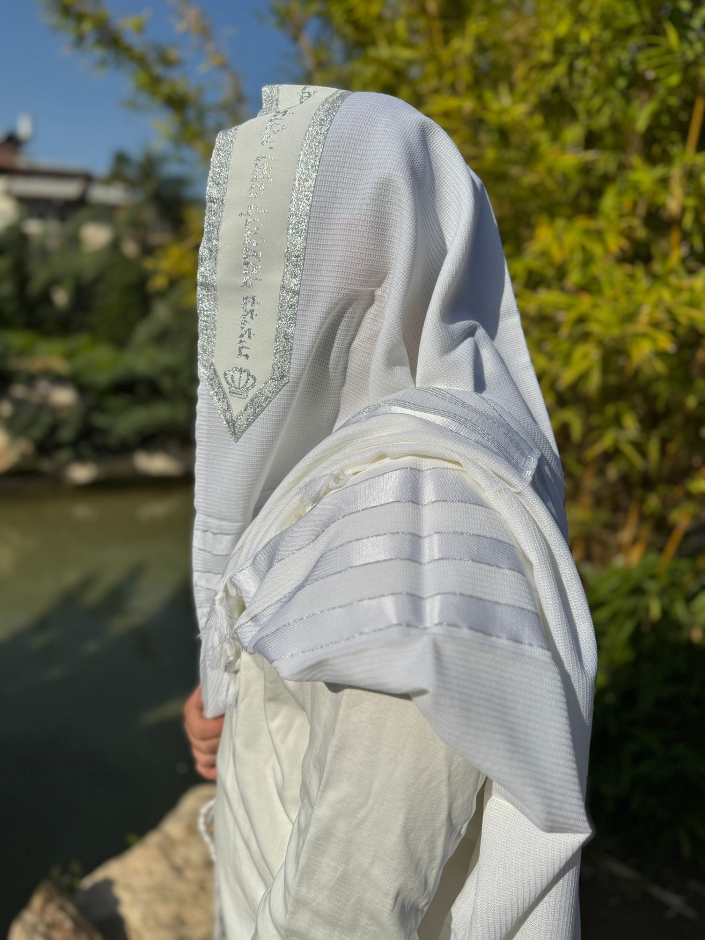 טלית צמר רחלים תשבץ כסוף