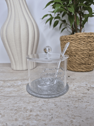 דבשייה מעוצבת מפרספקס מתיקות בשיא הסטייל