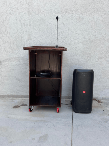 דוכן נואמים