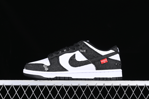 Nike SB Dunk x Levi's - Black Jeans