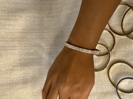 צמיד קשיח זהב זרקורים