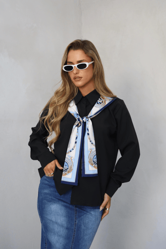 מכופתרת בשילוב עליונית