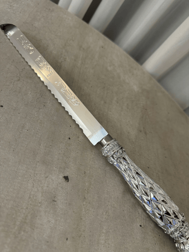 סכין עם ידית פוליריזן מהודרת