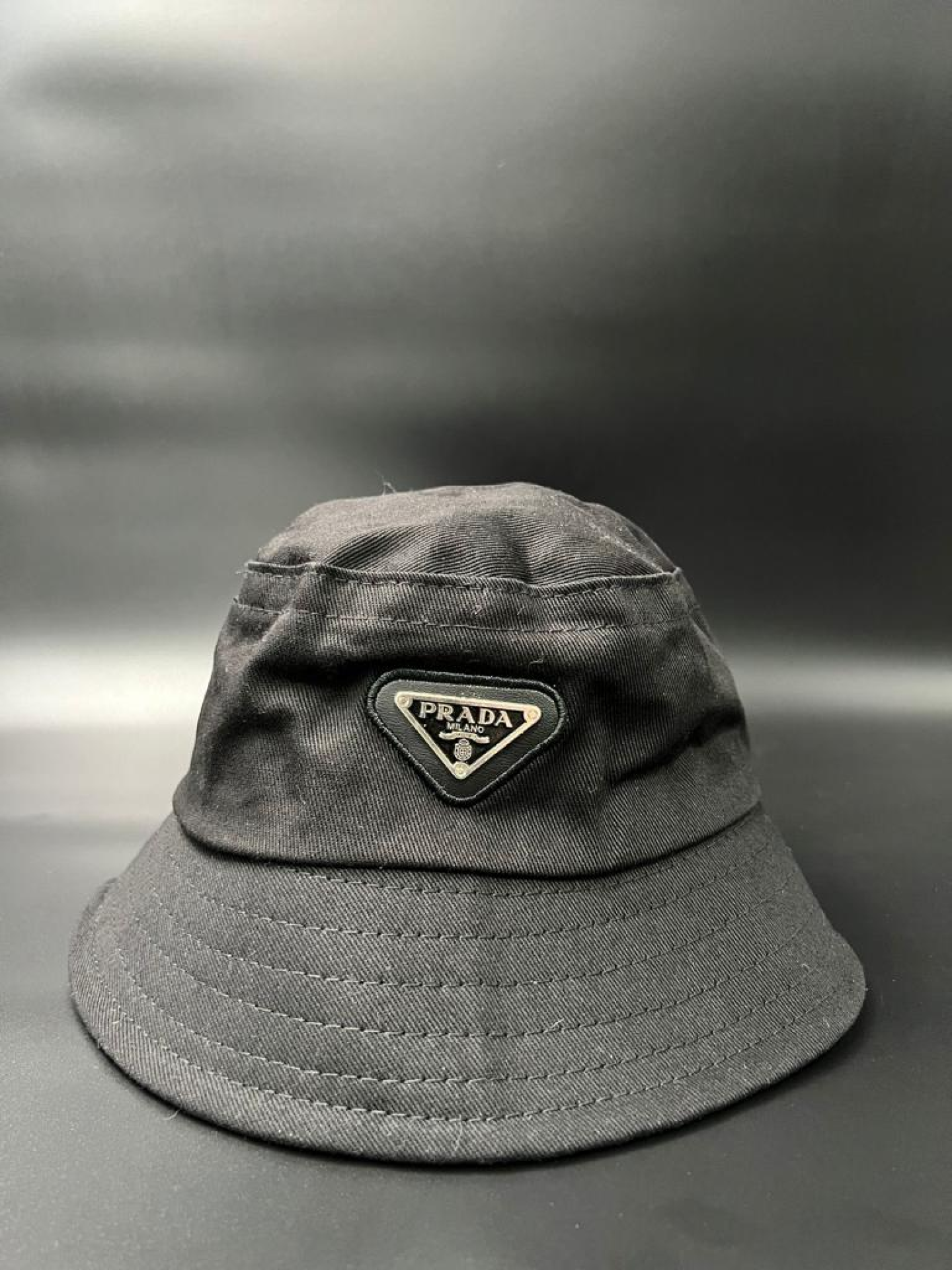 כובע PRADA שחור - atara zadok bags