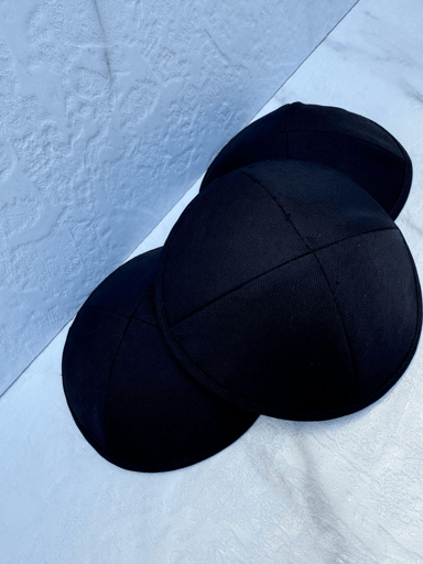 כיפת קטיפה שחורה