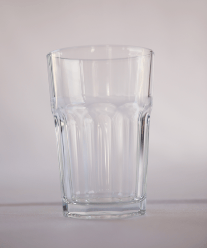 כוס שתיה קרה