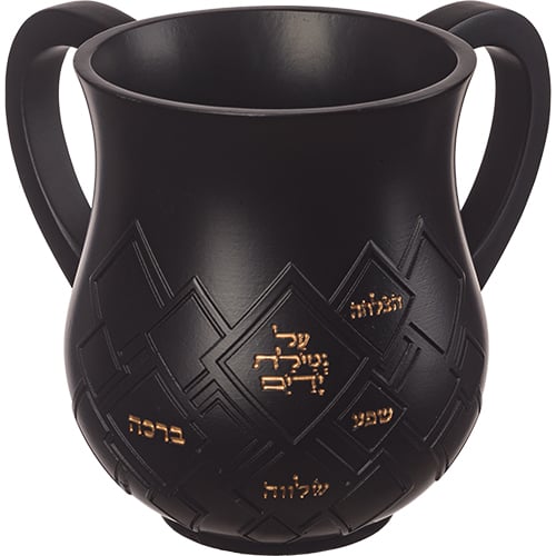 נטלה מהודרת מפוליריזן בגוון שחור עם כיתוב בזהב