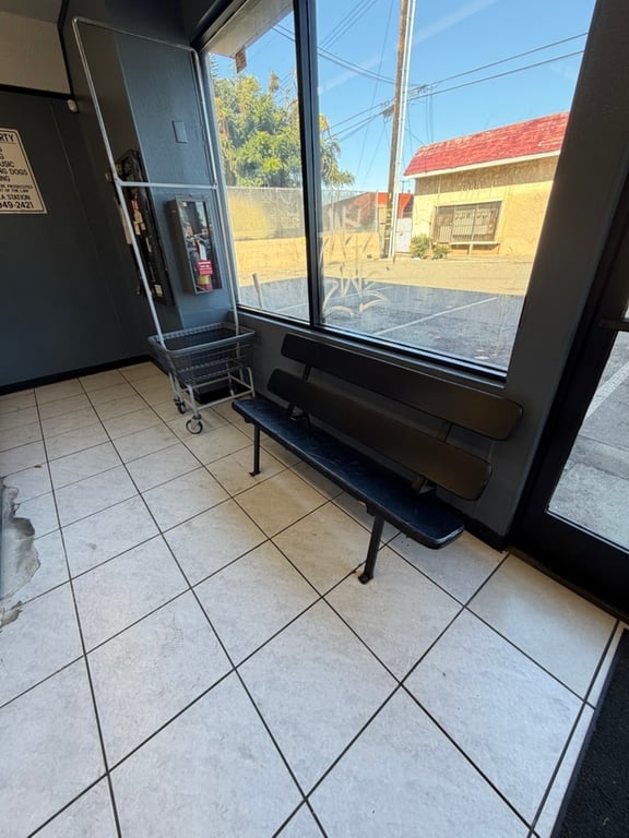 Laundromat facility