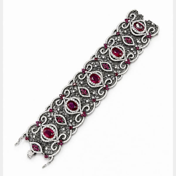 18K White Gold Diamond & Ruby Bracelet