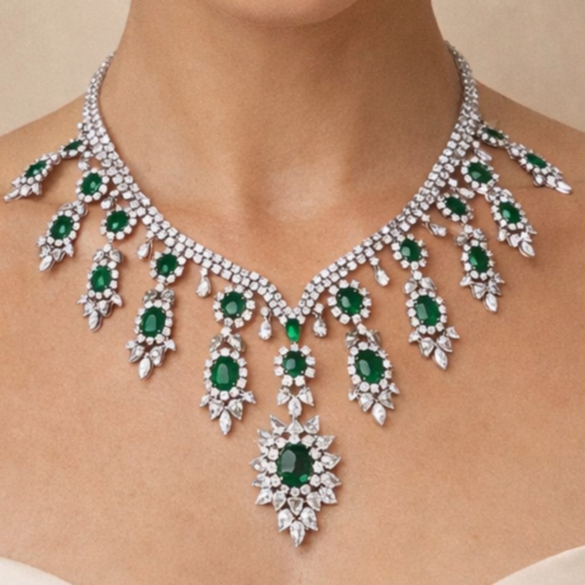 18K White Gold Colombian Emerald & Diamond Necklace