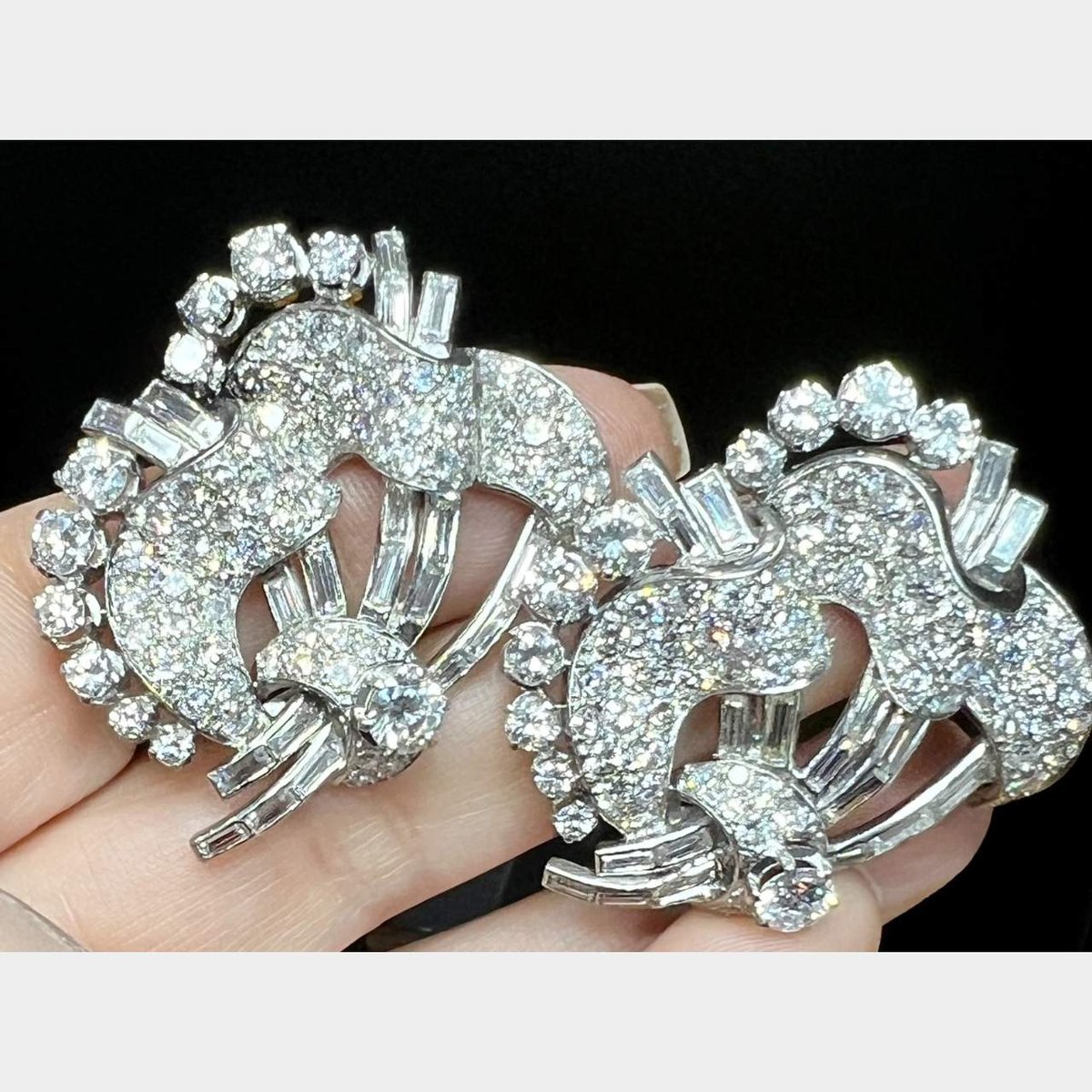Art Deco Platinum 22.00 Ct. Diamond Clips