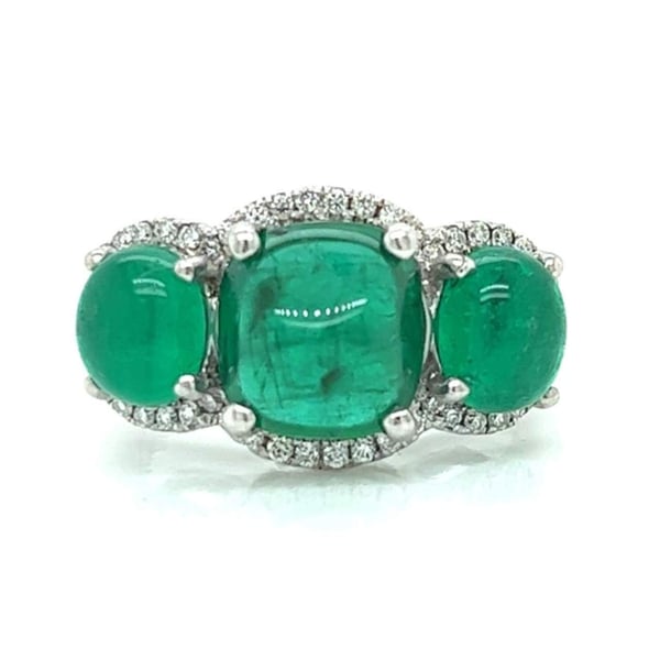 18K White Gold Emerald & Diamond Ring