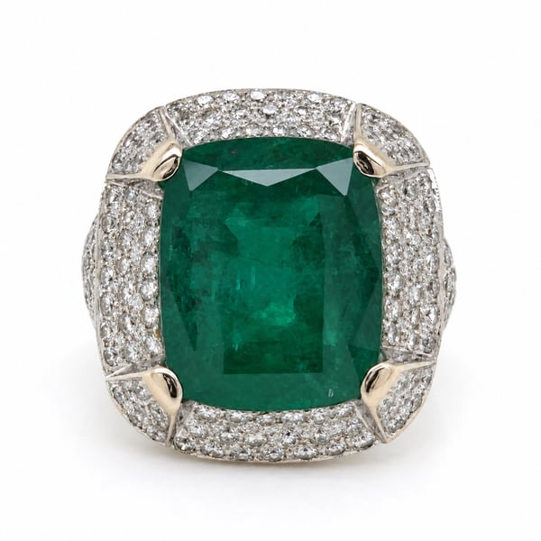 18K White Gold Emerald & Diamond Ring