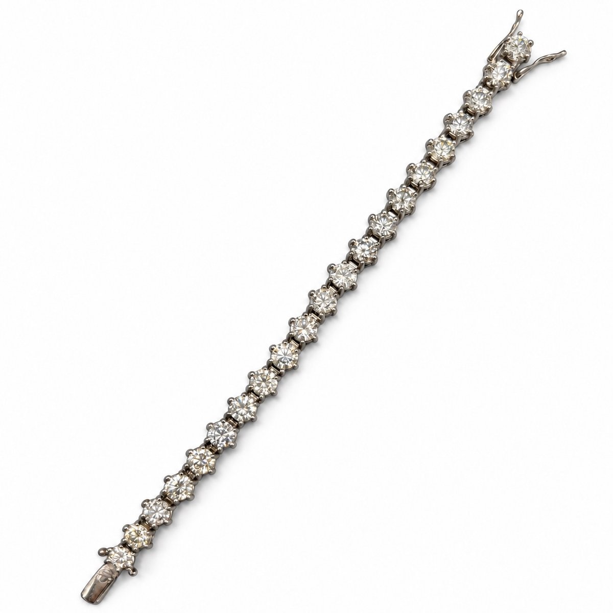 18K White Gold 19.66 Ct. Diamond Bracelet