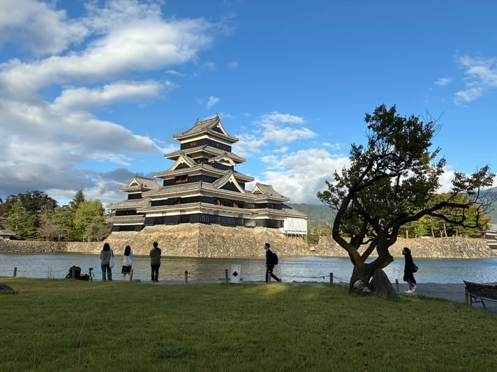 6117AE65-7D50-4AA7-91FE-8A75C54F278F_1_105_c