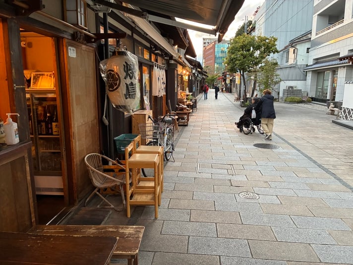 7953B6C0-DF84-4124-B72C-190190F5CED7_1_105_c