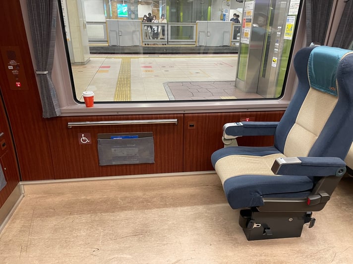 E2F14905-1FA6-42E2-8281-B0142C09B17F