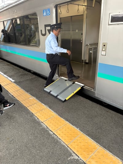 F099D5DC-1431-4A82-885F-0F9F84B9ADFA_1_105_c