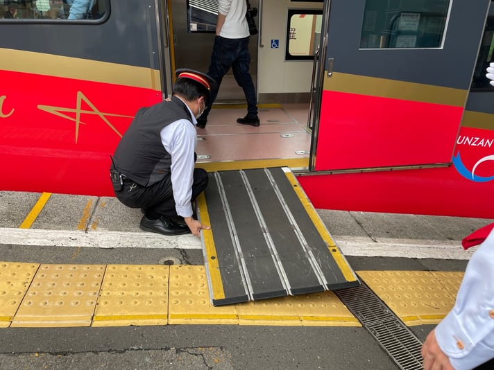 D6ABAF47-195A-4AAF-A00E-E962DF17142C