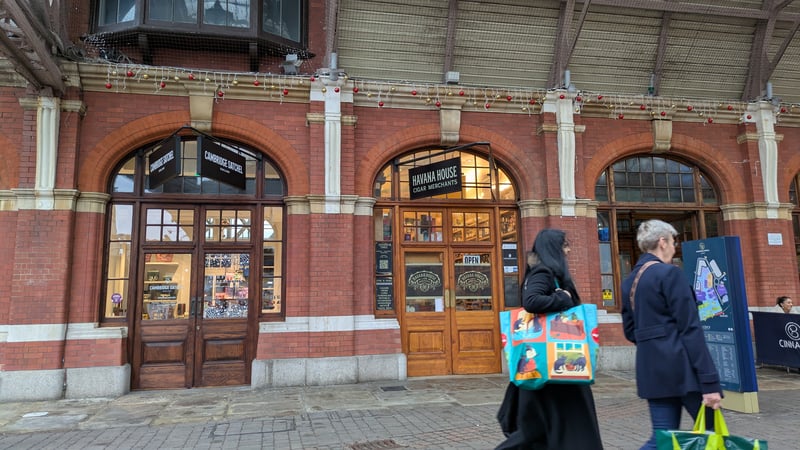 PXL_20251206_134229480.MP (1)