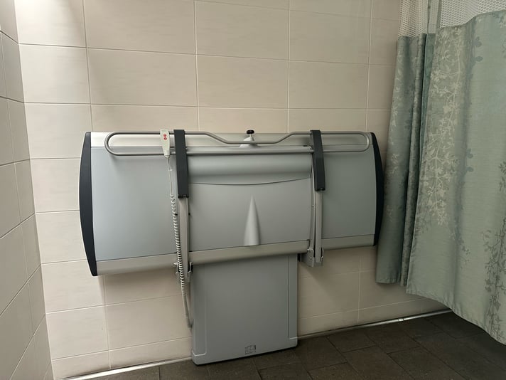 CADC5FBE-C16E-4439-AF65-9E31D9CD810A