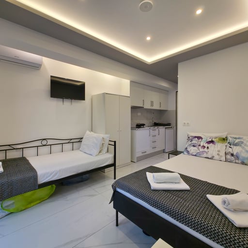 10 - DANAI Studios by SDR photo 1