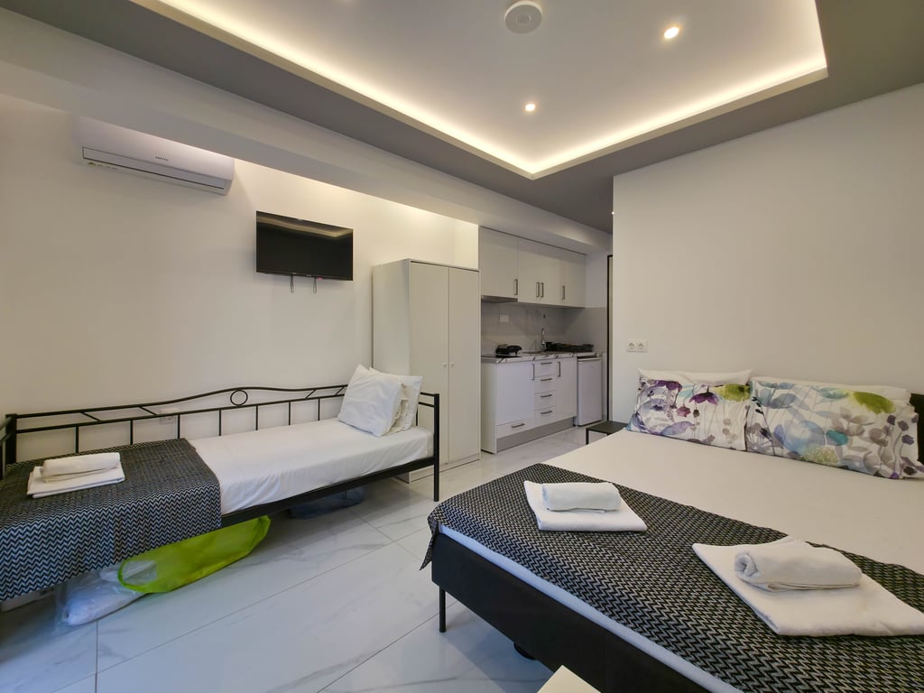 10 - DANAI Studios by SDR