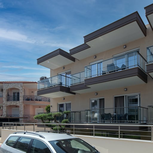 Crist Luxury Apartments photo 8