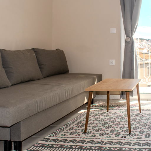 One Bedroom Apartment with kitchenette, Balcony, 2nd Floor. photo 3