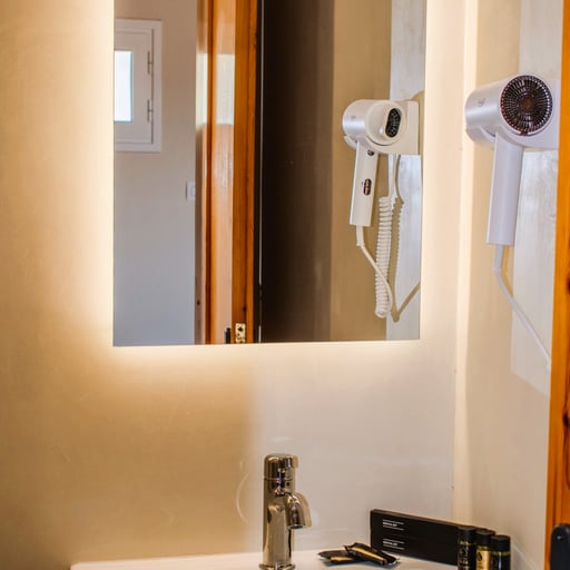 One Bedroom Sea View Apartment with kitchenette, Balcony, 3rd Floor photo 3