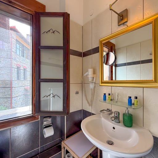 King Suite with Spa Bath for 2 photo 10