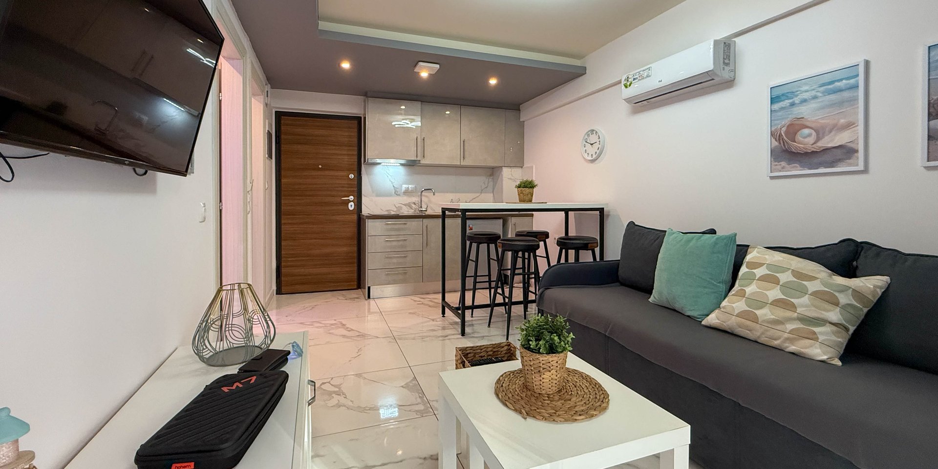 Private Pools & Modern Suites: The Ultimate Couple's Escape in Paralia