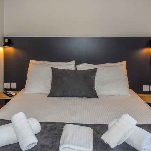 Double Room, Balcony, City View photo 3