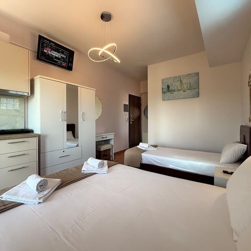 301 Triple Room photo 4