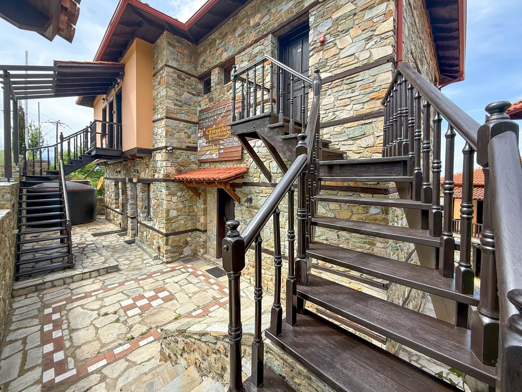 Pliades Guesthouse in Παλαιός Παντελεήμον Palaios Panteleimonas, photo #3