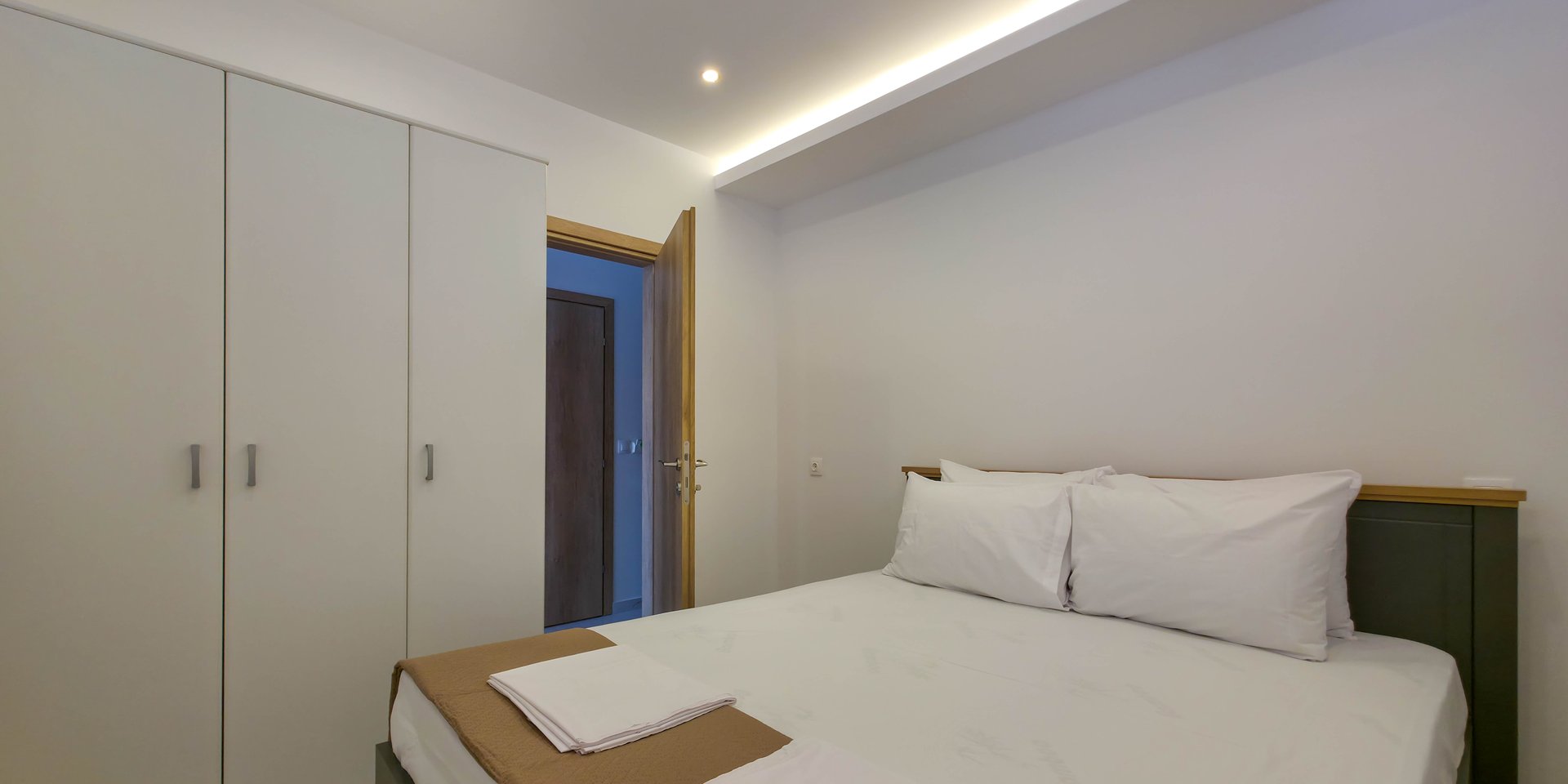 Two-Bedroom Deluxe Suite n. 11