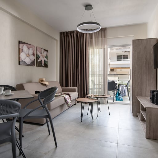 Deluxe Apartment photo 2