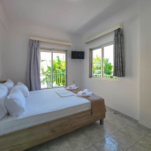 ARETI Suites by SDR photo 12