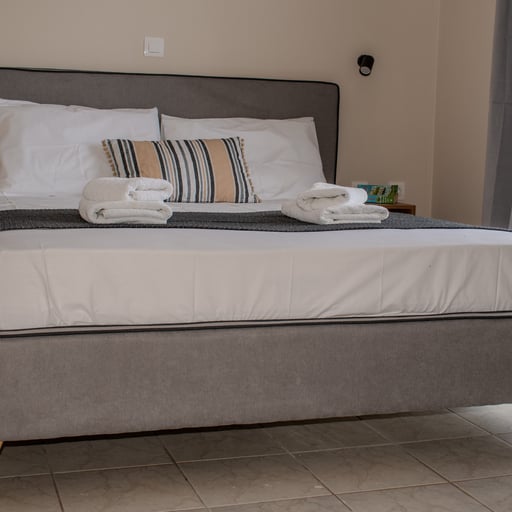 One Bedroom Apartment with kitchenette and Veranda photo 3