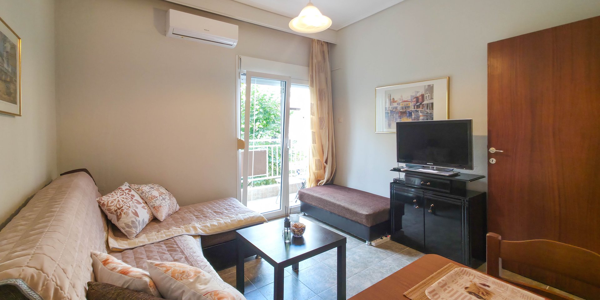 Emily's Paradise by SDR: The Perfect Central Hub for Remote Professionals