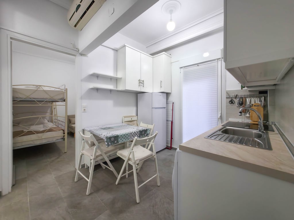 Efficiency, family management, and the 2-minute beach walk.