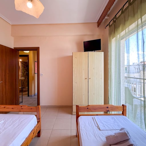 Apartment 5 photo 17