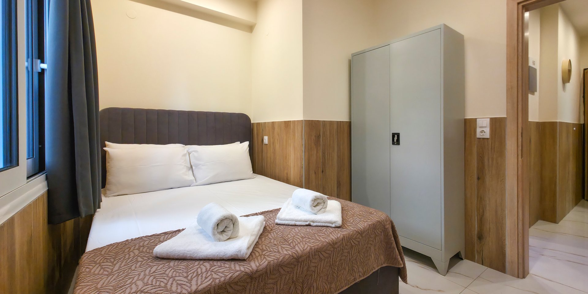 Heritage, central location, and the "family-run" trust factor.