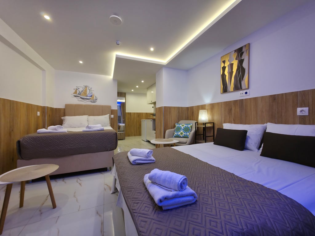 ALEXANDROS Apartments by SDR - Brand-New Tech & Park-Side Peace