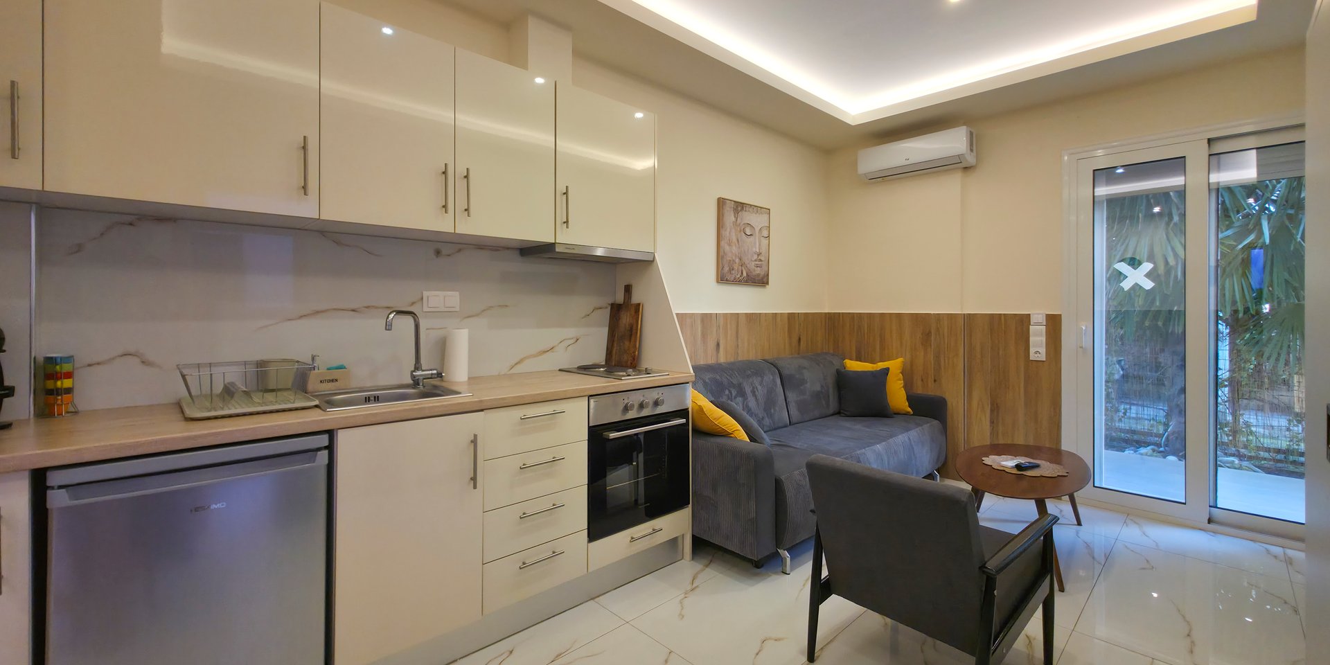 Spacious Self-Catering Accommodation for Families in Paralia Katerini