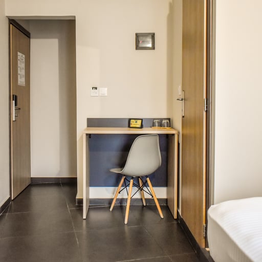 Double Room, Balcony, City View photo 10