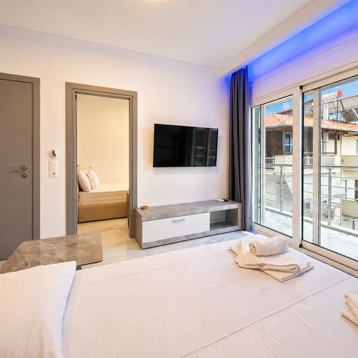 DELFINI Suites by SDR photo 2