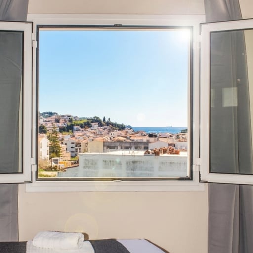One Bedroom Sea View Apartment with kitchenette, Balcony, 3rd Floor photo 9