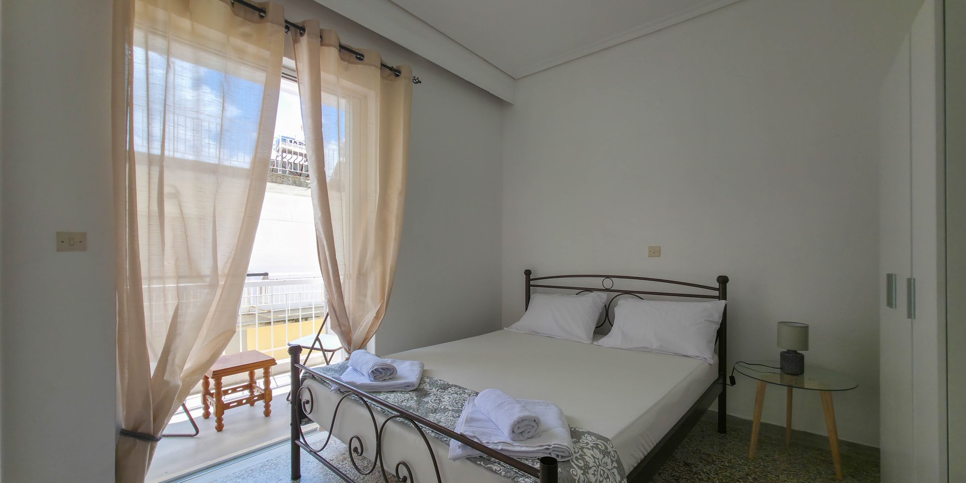 Separate bedrooms, family hospitality, and ease of parking